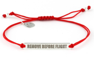 Bransoletka Czerwony sznurek z Remove Before Flight