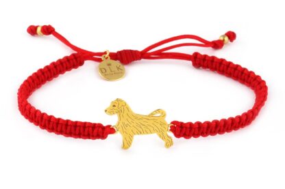 Kolekcja Rasy psów - Bransoletka z Jack Russell terrier złotym na czerwonej makramie