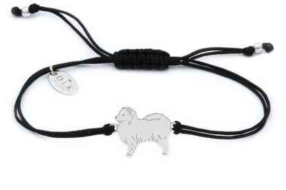 Bransoletka z psem samoyedem srebrnym na czarnym sznurku